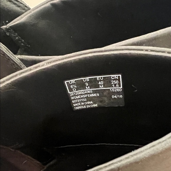 Clarks Black Leather Ankle Booties - Picture 2 of 8